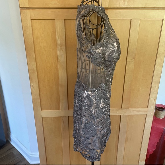 Dave & Johnny intricately lace and bling detail mesh short sleeve Dress size 7 - Picture 5 of 16